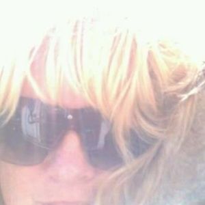 Meet your Posher, Peggy